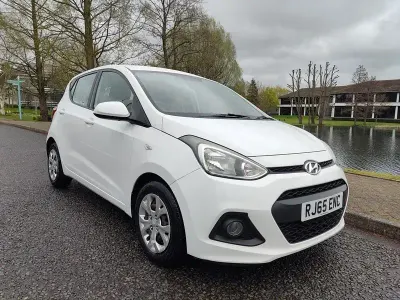 Begagnad Hyundai i10 SE 66 HK (48 kW) 2015 Vit Halvkombi