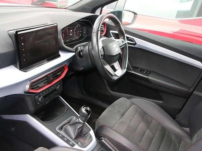Begagnad Seat Arona FR Sport 108 HK (79 kW) 2022 Vit SUV