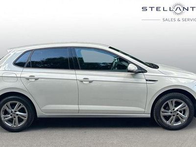 Usado VW Polo R-line 94 HP (69 kW) 2024 Cinzento Citadino