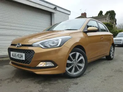 Used Hyundai i20 Edition 100 HP (73 kW) 2015 Orange Hatchback
