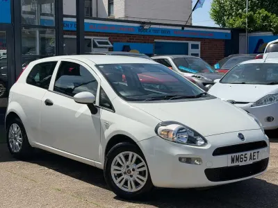 Used Fiat Punto Pop 69 HP (50 kW) 2015 White Hatchback
