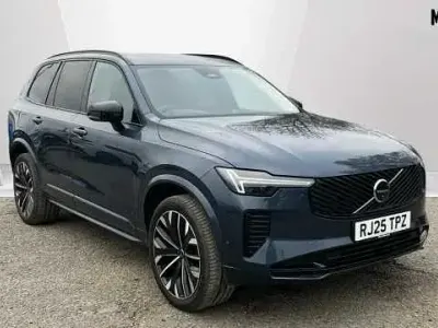 Używany Volvo XC90 Ultra 250 KM (183 kW) 2025 Niebieski SUV