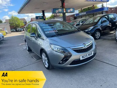 Używany Vauxhall Zafira SRi 140 KM (102 kW) 2015 Srebrny Minivan