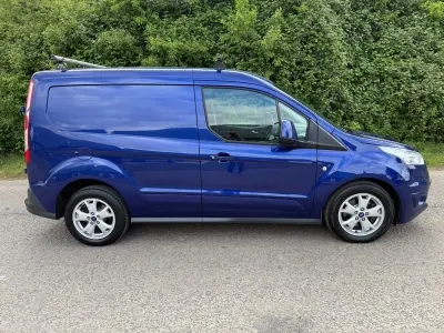 Usado Ford Transit Connect Limited 120 HP (88 kW) 2017 Azul Monovolume