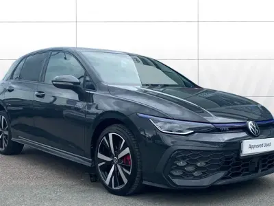 Używany VW Golf VIII GTE 272 KM (200 kW) 2025 Szary Hatchback