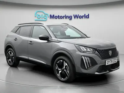Begagnad Peugeot 2008 Allure 101 HK (74 kW) 2024 Grå SUV