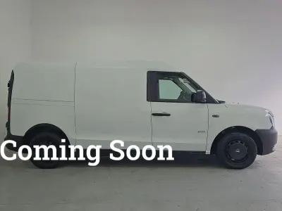 Used LEVC VN5 City 150 HP (110 kW) 2022 White MPV