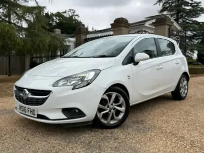 Used Vauxhall Corsa 75 HP (55 kW) 2016 White Hatchback