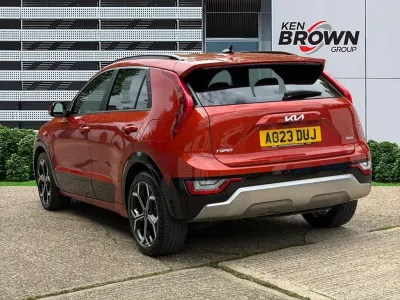 Używany Kia Niro 2023 Pomarańczowy SUV