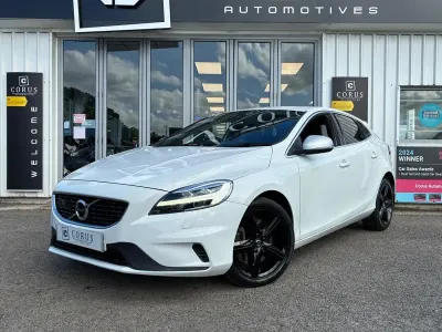 Used Volvo V40 R-Design 2018 White Hatchback