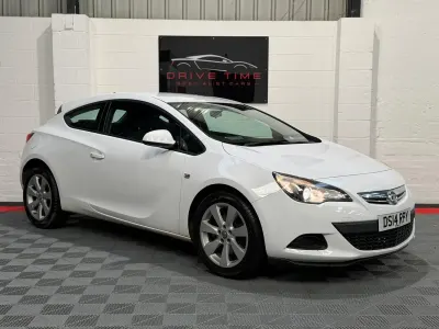 Used Vauxhall Astra GTC Sport 2014 White Hatchback