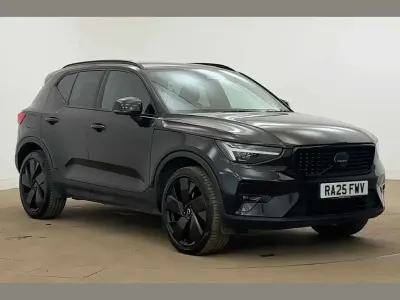 Usado Volvo XC40 Ultra 194 CV (142 kW) 2025 Negro SUV
