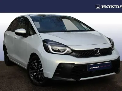 Used Honda Jazz Advance 122 HP (89 kW) 2026 Premium sunlight white Hatchback