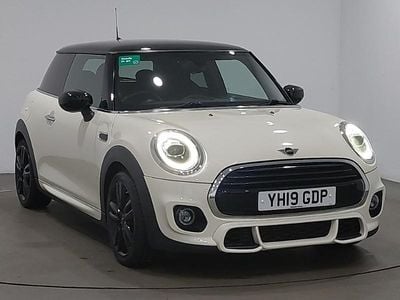 Used Mini Cooper Comfort 136 HP (100 kW) 2019 White Hatchback