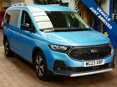 Used Ford Grand Tourneo Connect Active 114 HP (83 kW) 2023 Blue MPV