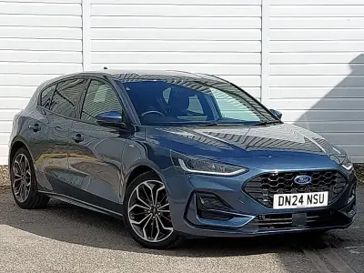 Używany Ford Focus ST-Line X 125 KM (91 kW) 2024 Niebieski Hatchback