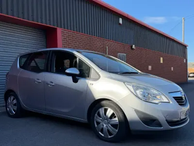 Used Vauxhall Meriva 100 HP (73 kW) 2010 Silver MPV