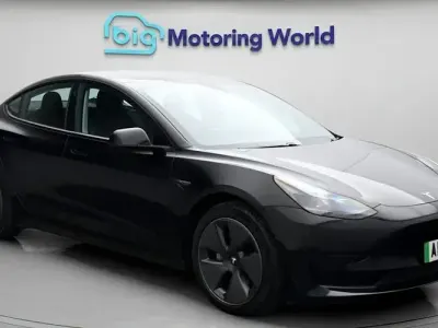 Used Tesla Model 3 Standard Range Plus 222 kW (302 HP) 2021 Black Sedan