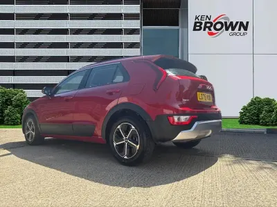 Used Kia Niro 2025 Red SUV