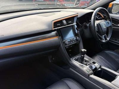 Begagnad Honda Civic Prestige 182 HK (133 kW) 2017 Svart Halvkombi