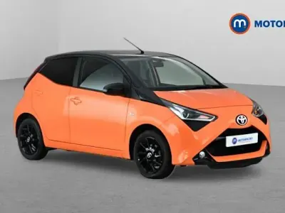 Used Toyota Aygo X-cite 72 HP (52 kW) 2019 Orange Hatchback