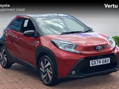 Used Toyota Aygo X 72 HP (52 kW) 2024 Red SUV