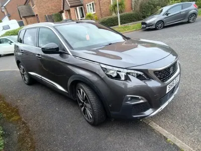 Second-hand Peugeot 5008 Premium 131 CP (96 kW) 2018 Gri SUV