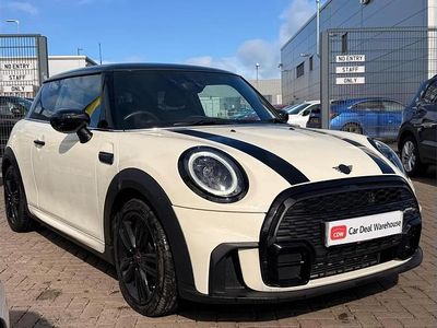 Begagnad Mini Cooper Sport 134 HK (98 kW) 2022 Vit Halvkombi