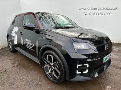 Used Renault R5 Komfort 110 kW (150 HP) 2025 Black Hatchback