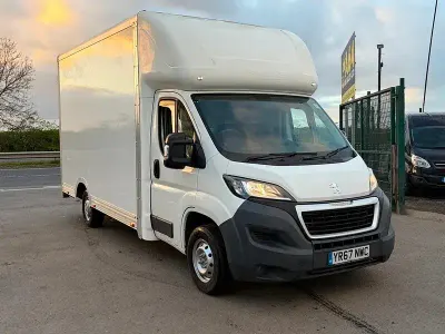 Used Peugeot Boxer 130 HP (95 kW) 2017 White Van