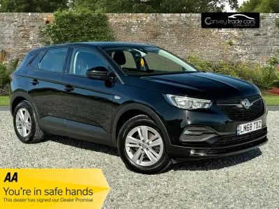 Used Vauxhall Grandland X S 130 HP (95 kW) 2018 Black SUV