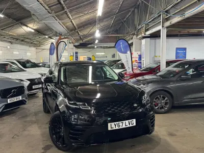 Second-hand Land Rover Range Rover Velar R-Dynamic 240 CP (176 kW) 2018 Negru SUV