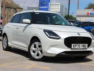 Used Suzuki Swift 82 HP (60 kW) 2025 White Hatchback