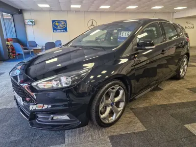 Used Ford Focus ST 250 HP (183 kW) 2016 Black Hatchback
