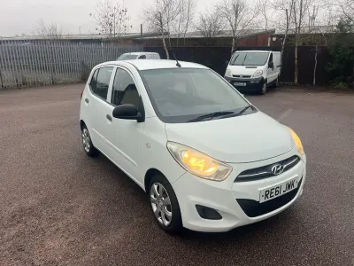 Usado Hyundai i10 Classic 86 HP (63 kW) 2011 Branco Citadino