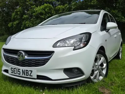Used Vauxhall Corsa Excite 69 HP (50 kW) 2015 White Hatchback