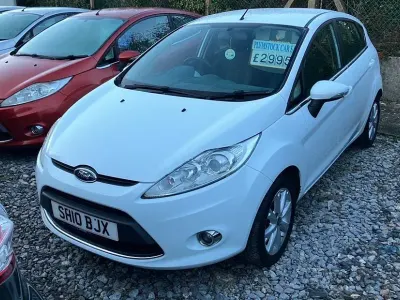 Used Ford Fiesta Zetec 82 HP (60 kW) 2010 White Hatchback
