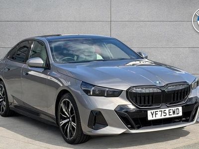 Begagnad BMW 530e M Sport 295 HK (216 kW) 2025 Grå