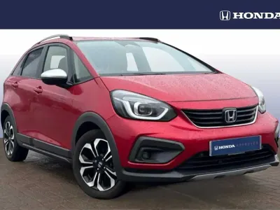 Używany Honda Jazz Hybrid 109 KM (80 kW) 2022 Czerwony Hatchback