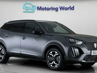 Używany Peugeot 2008 Allure 131 KM (96 kW) 2024 Szary SUV