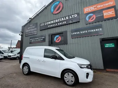 Used Nissan Townstar Tekna 89 kW (122 HP) 2023 White Van