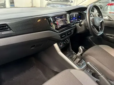 Begagnad VW Polo Life 80 HK (58 kW) 2023 Svart Halvkombi