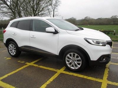 Used Renault Kadjar Dynamique 130 HP (95 kW) 2016 White SUV