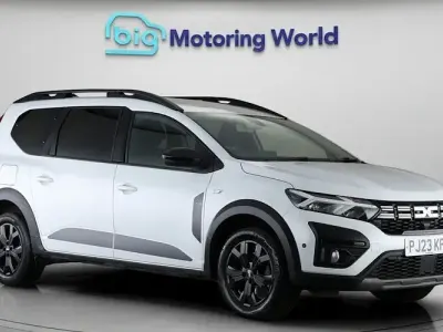 Usado Dacia Jogger Extreme 110 HP (80 kW) 2023 Branco Monovolume