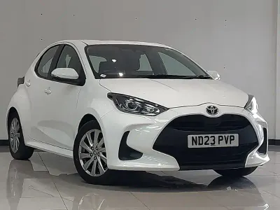 Used Toyota Yaris Hybrid 116 HP (85 kW) 2023 White Hatchback