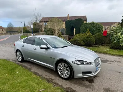 Używany Jaguar XF Portfolio 2012 Srebrny Sedan/Limuzyna
