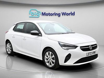 Used Vauxhall Corsa Design Edition 75 HP (55 kW) 2022 White Hatchback