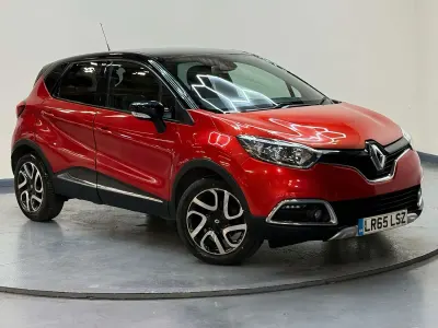 Used Renault Captur Signature 90 HP (66 kW) 2015 Red and black SUV