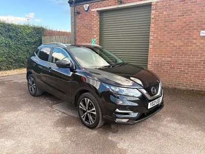 Gebraucht Nissan Qashqai N-Connecta 140 PS (102 kW) 2021 Schwarz SUV