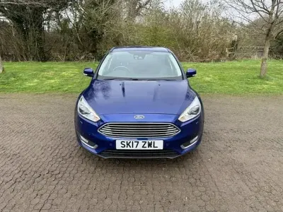 Usado Ford Focus Titanium X 125 HP (91 kW) 2017 Azul Citadino
